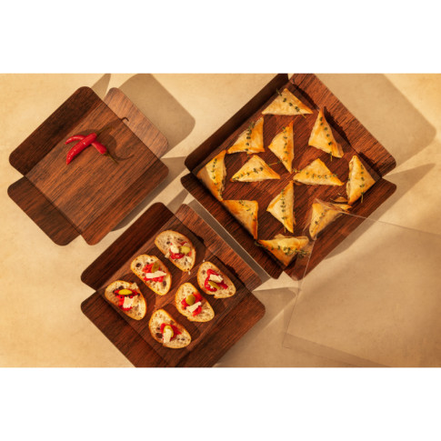 Cartone quadrato con decoro in legno su entrambi i lati+copertina in PET  254x254mm H63,5mm