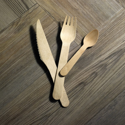 Kit posate in legno 4/1: coltello, forchetta, cucchiaio, tovagliolo, involucro kraft  H165mm