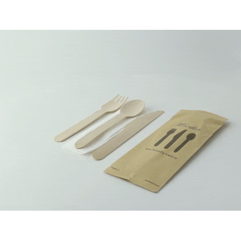 Kit posate in legno 4/1: coltello, forchetta, cucchiaio, tovagliolo, involucro kraft  H165mm