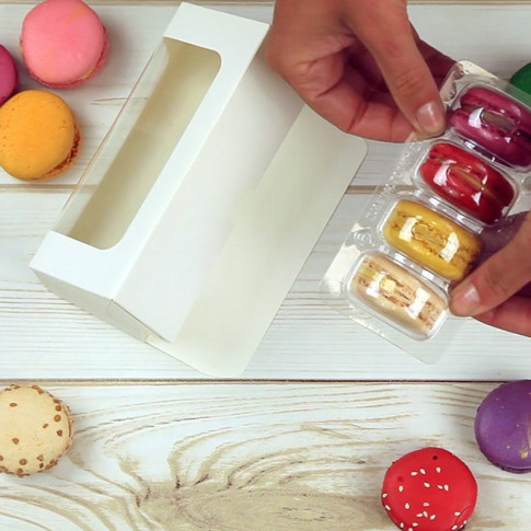 Scatola per macaron o éclair in cartone con finestra in PLA 150x60mm H50mm