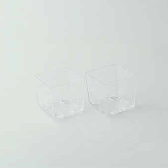 Bicchierino finger food in plastica PS trasparente "Kara" - 60 ml - 4,5 cm x 4,5 cm x 4,3 cm - 600 unità