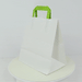 Shopper in carta bianca riciclata con manici verdi - 26 cm x 17 cm x 28 cm - 250 unità